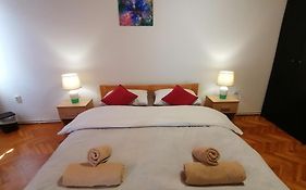 Cozy 1-Bdrm Apt In Dubec, Ideal For Work Or Study