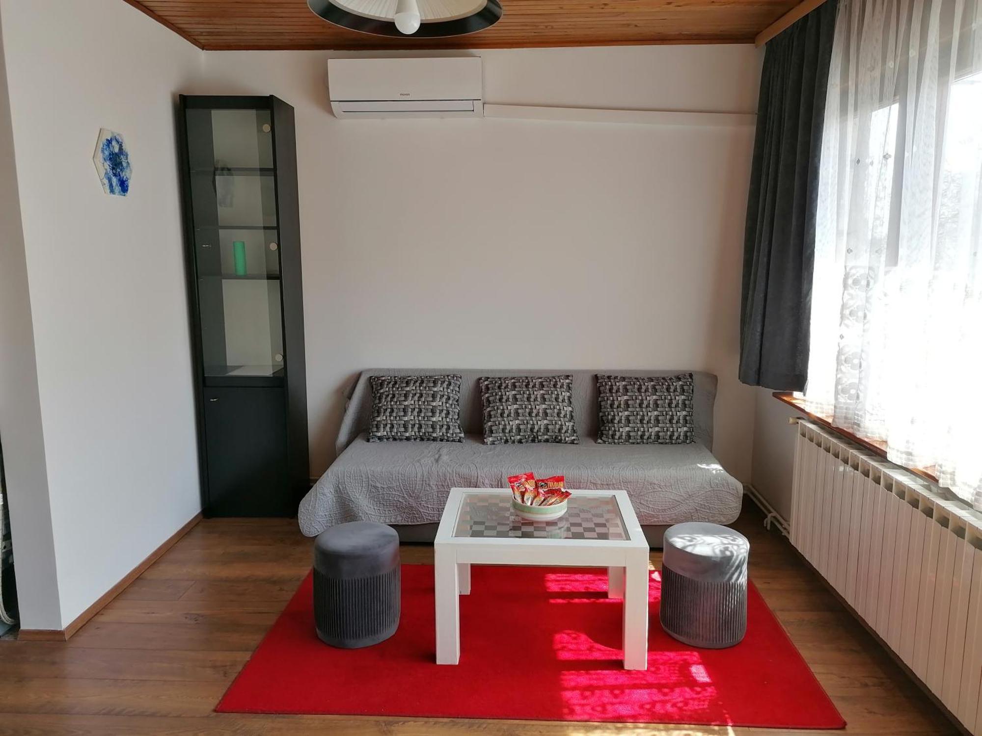 Cozy 1-Bdrm Apt In Dubec, Ideal For Work Or Study Sesvete Esterno foto